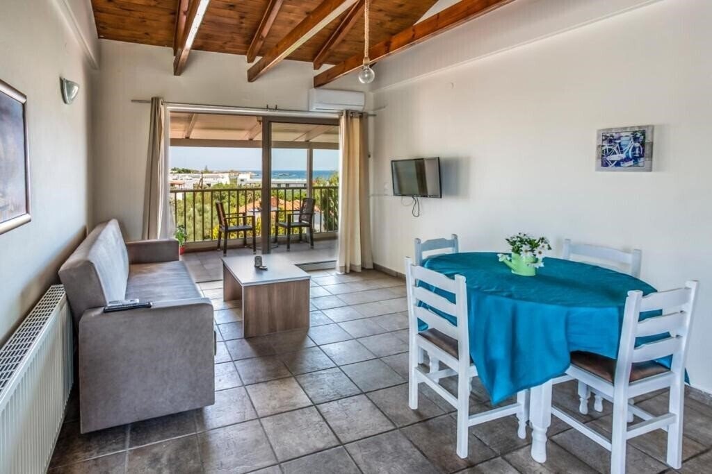 Отель Saradari Apartments 4*