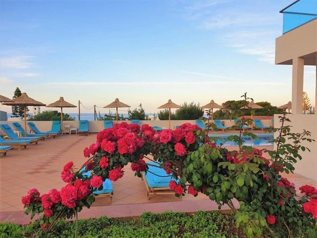 Фото Saradari Beach Hotel 4*
