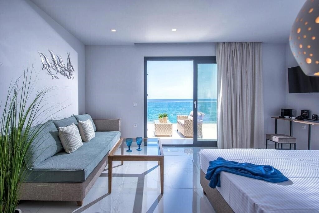 Фото Maritime Suites by Enorme 3*
