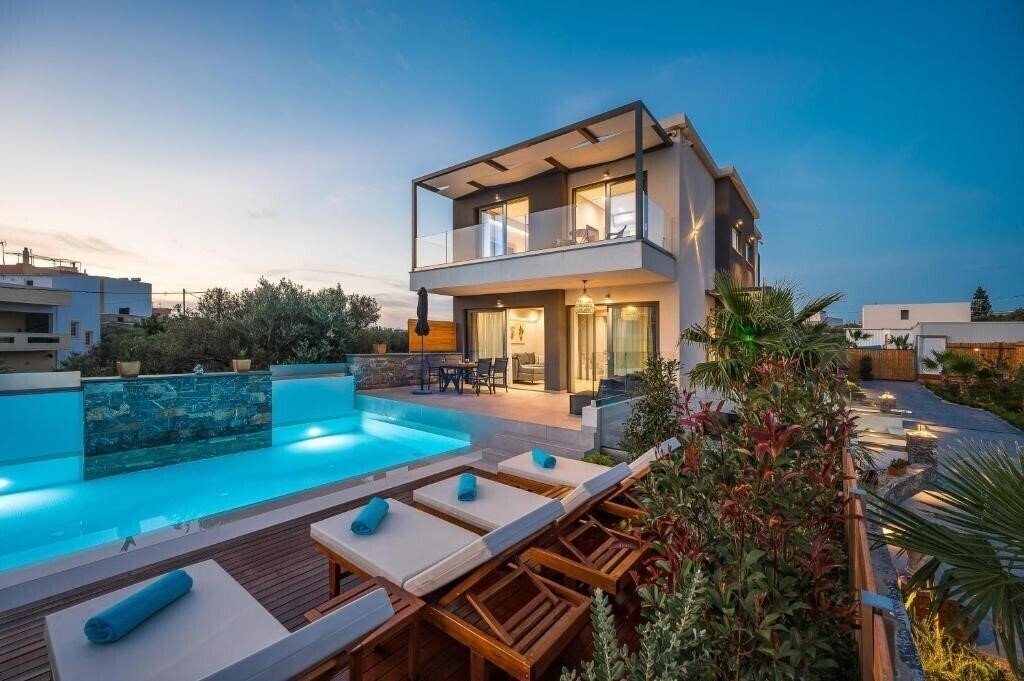 Отель Aida Luxury Villas 4*