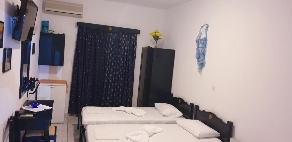 Фото Anna Zisimos Rooms 2*