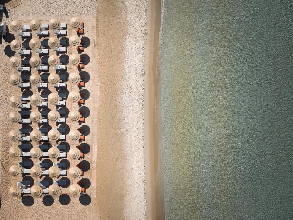 Готель Golden Milos Beach 3*