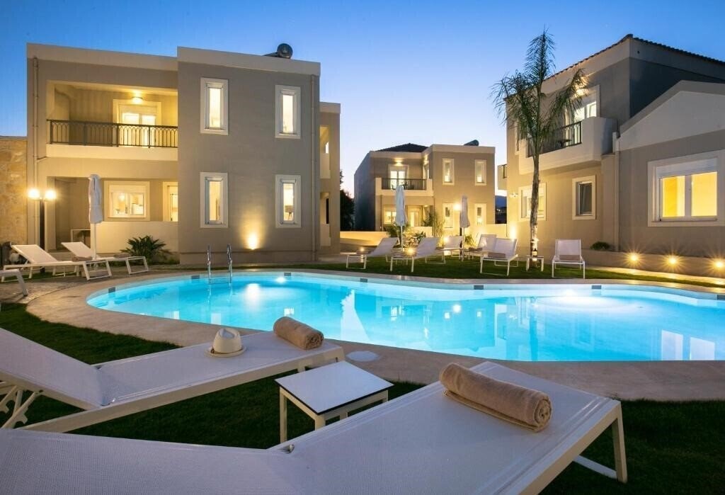Отель Limosa Luxury Residences 4*