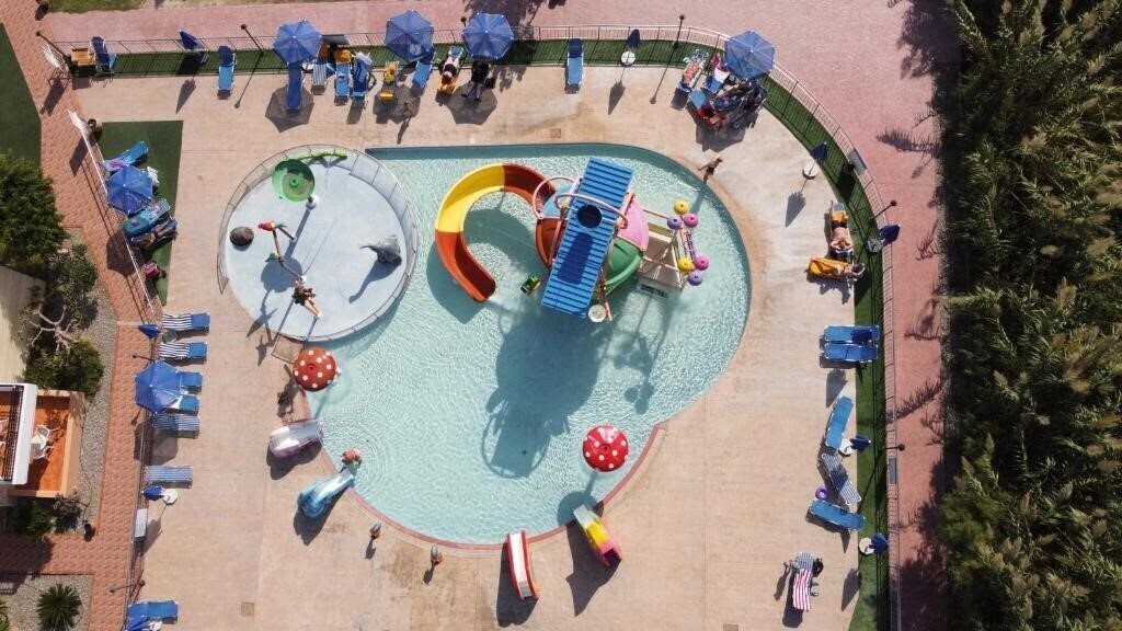 Картинка Chrispy Waterpark Resort 4*