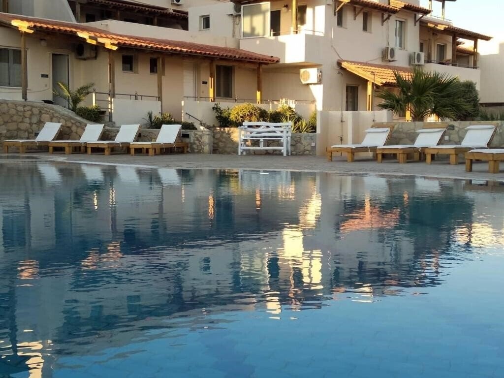 Фото Creta Suites 4*