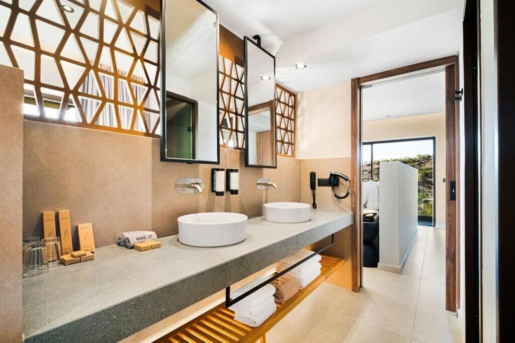 Фотографія Harmony E Rock Hotel Adults Only 16+ 4*