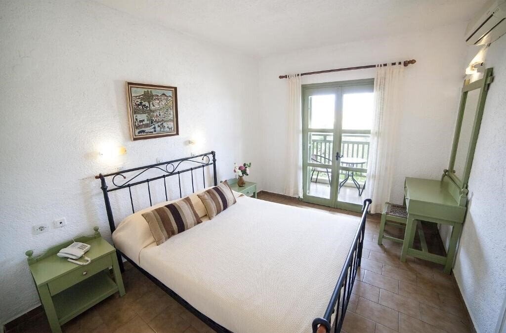 Фото Elpida Village 4*