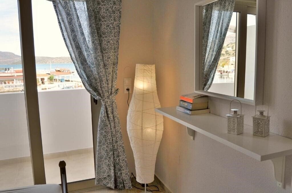 Фотографія Elounda Sea View Studios 3*