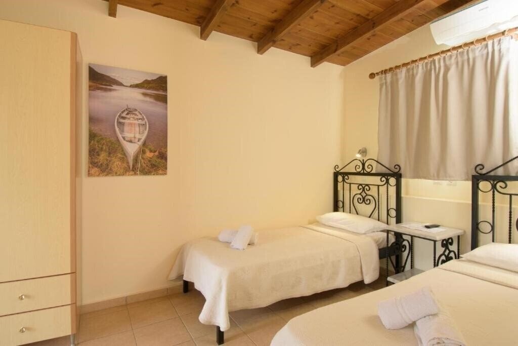 Фото Ammoudara Beach Hotel & Apartments 3*