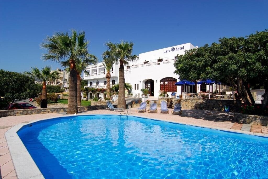 Готель Lato Hotel 2*