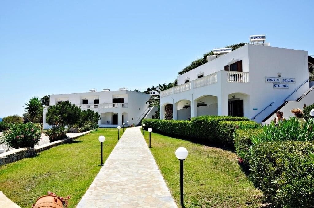 Отель Tony'S Beach Hotel Leros 2*