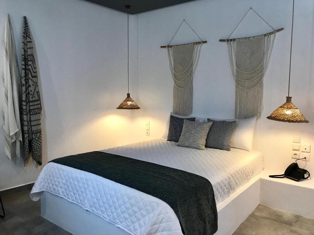 Фото Aellia Hotel & Suites 3*