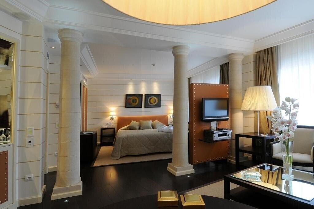 Фото Club Hotel Casino Loutraki 5*