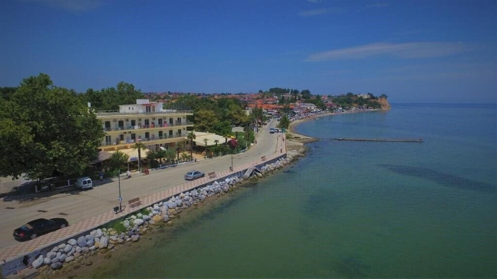 Отель Achillion Hotel 2*