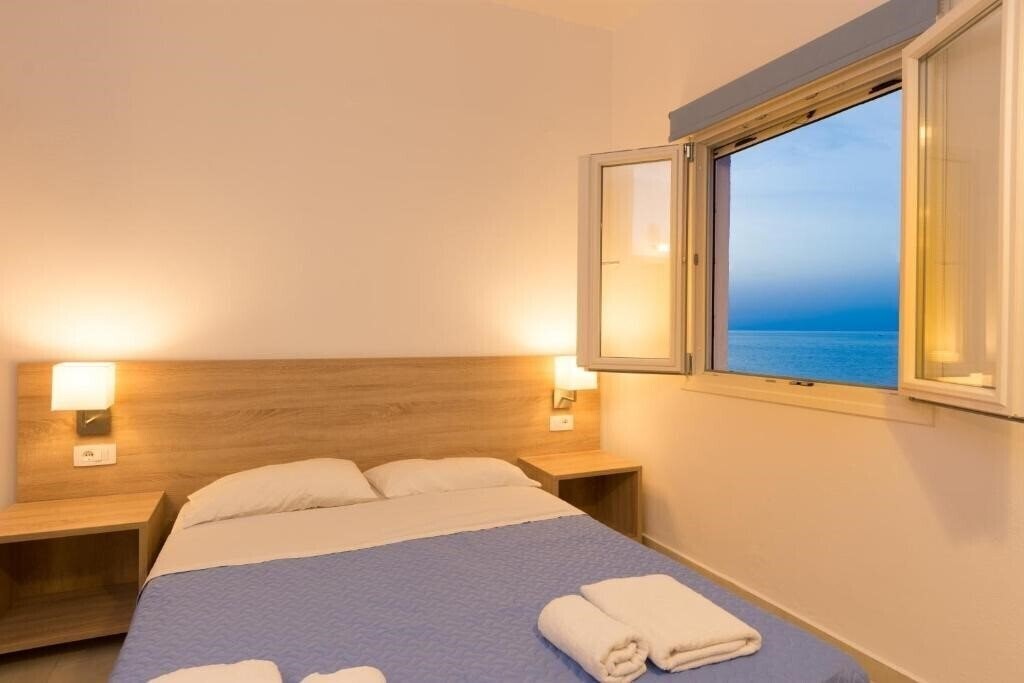 Готель Socrates Apartments & Restaurant 3*
