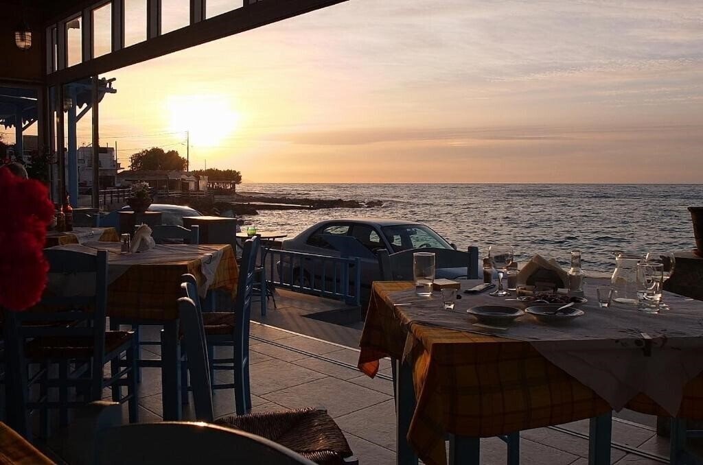 Фотографія Socrates Apartments & Restaurant 3*