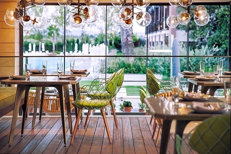 Фото Nikopolis Hotel 5*