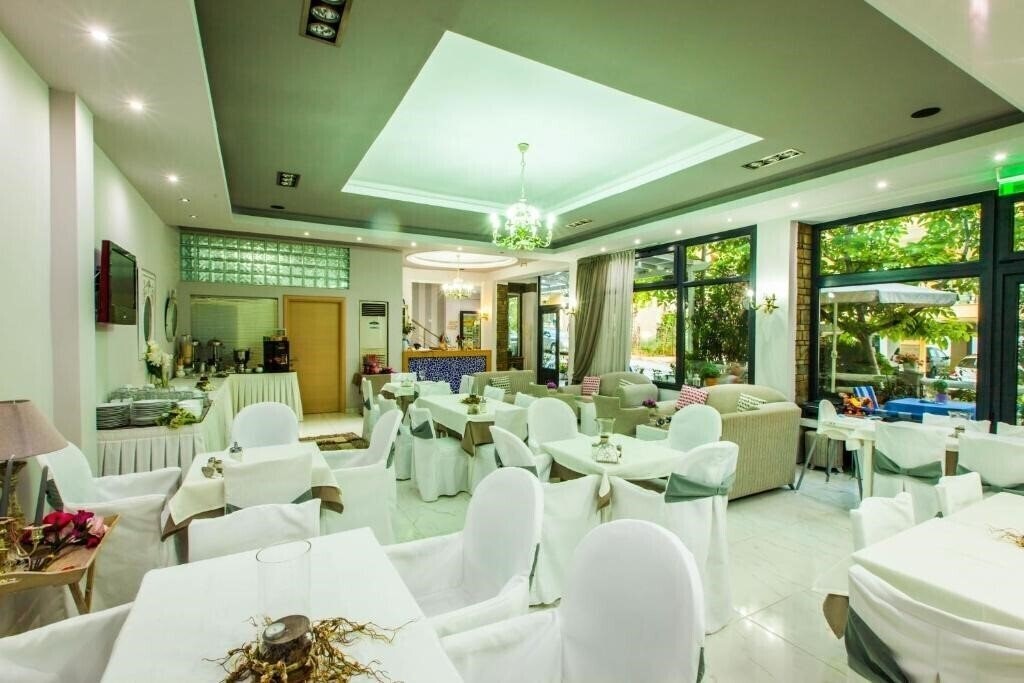 Фотография Atlantis Hotel 2*