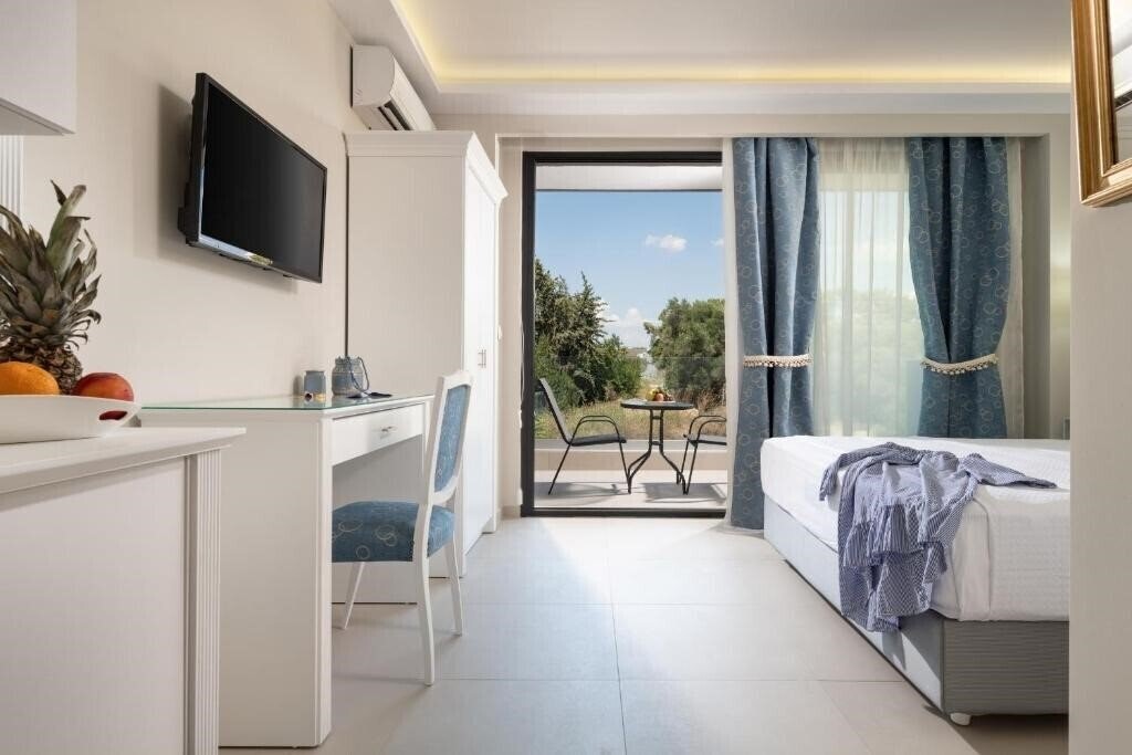 Фотографія Light Blue Luxury Apartments 3*