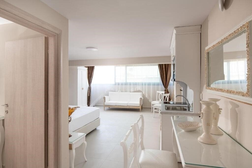 Фото Mykoniatika Villas 3*