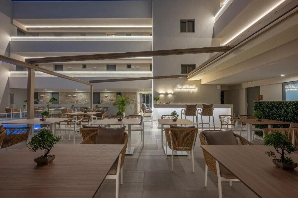 Картинка Sandy Seaside Suites 4*