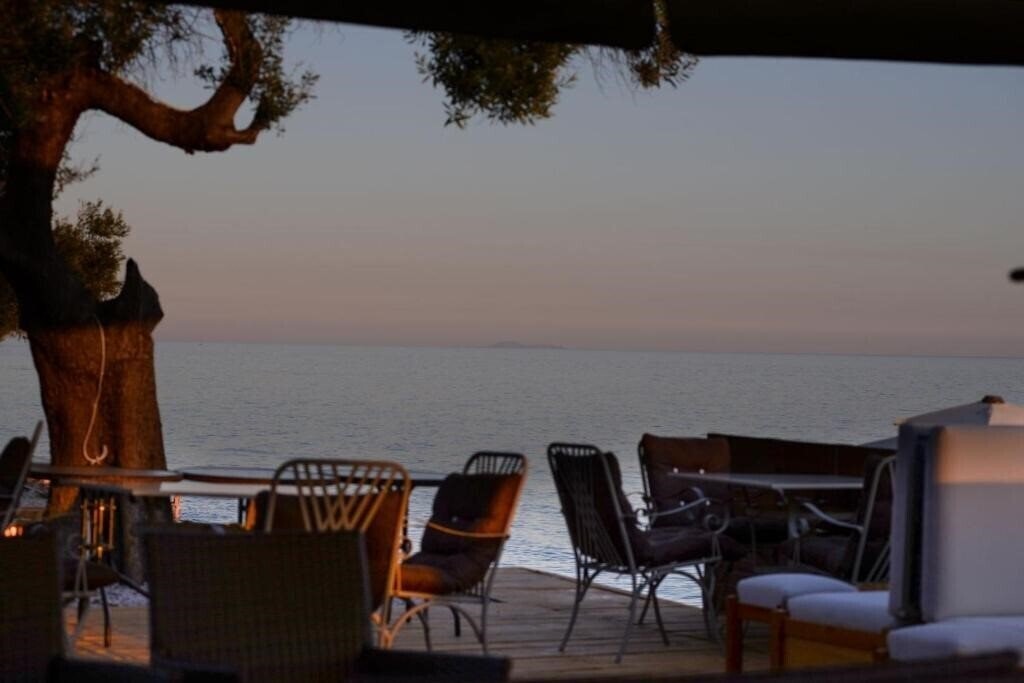 Фото Crown Hotel 3*