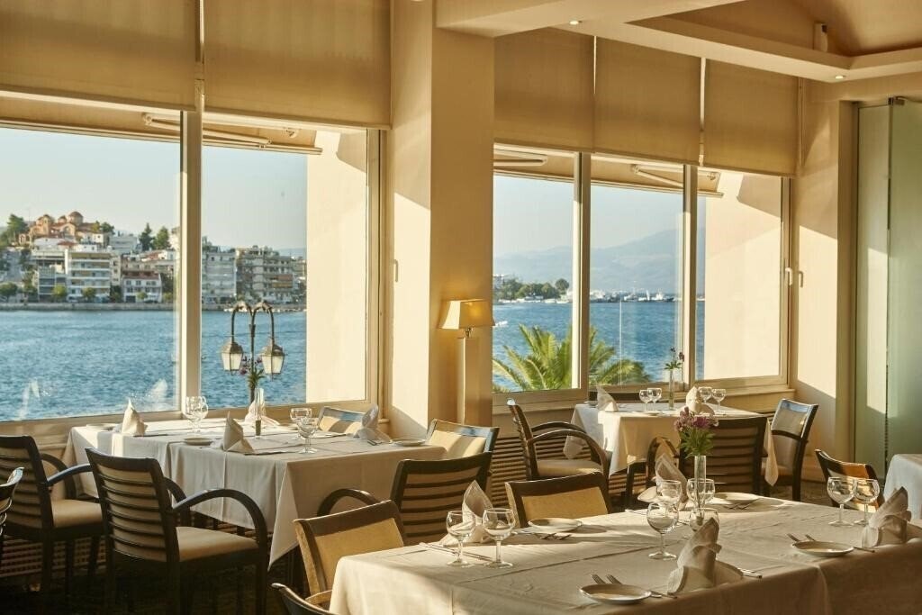 Фото Lucy Hotel 4*