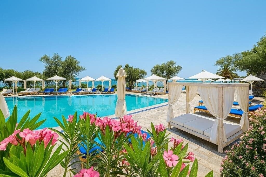 Отель Paradise Resort Evia, a Member of Radisson Individuals 5*