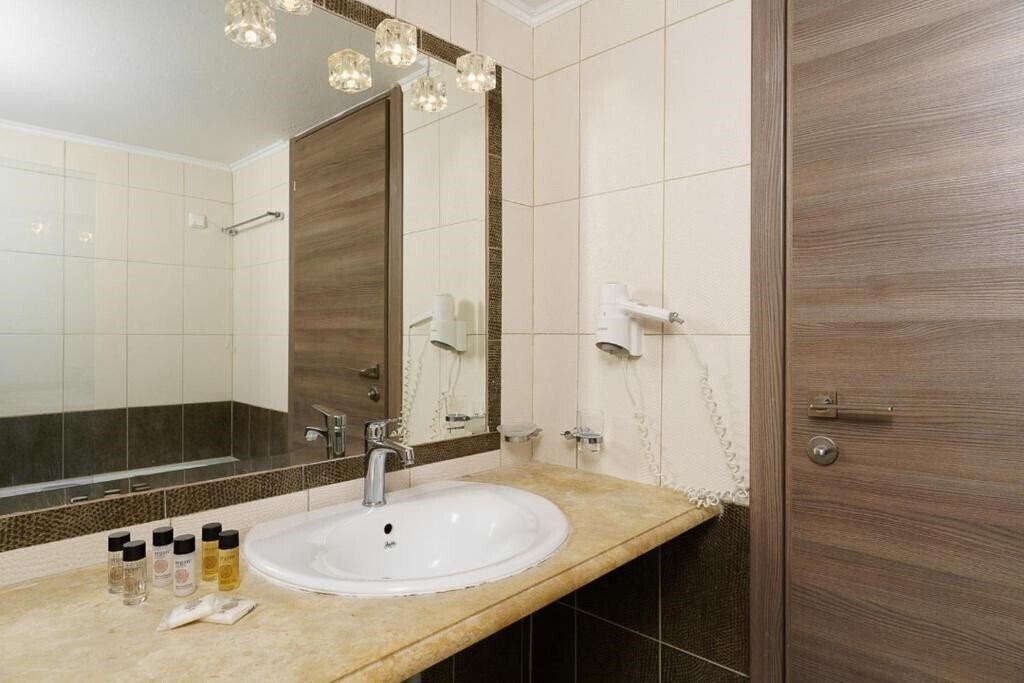 Фото Palmariva Beach Hotel 4*