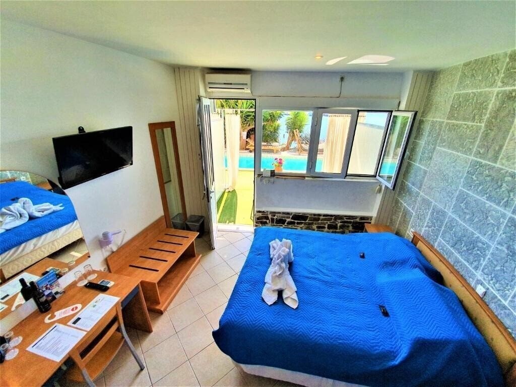 Фото Porto Evia Boutique Hotel 3*