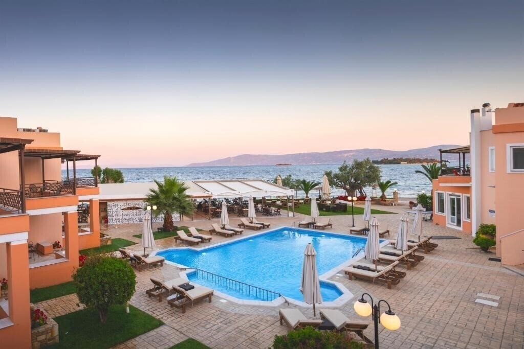 Фотография Avantis Suites 4*