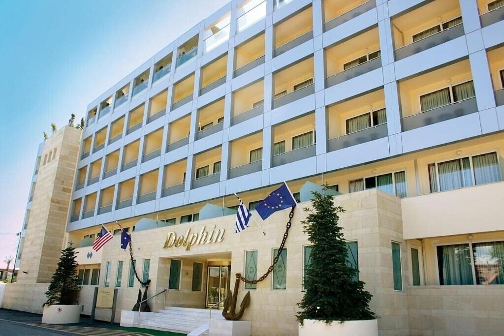 Готель Dolphin Resort 3*