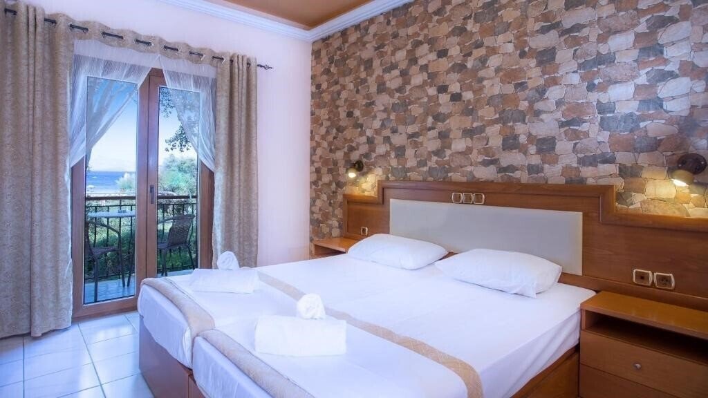 Фото Castello Rosso 3*