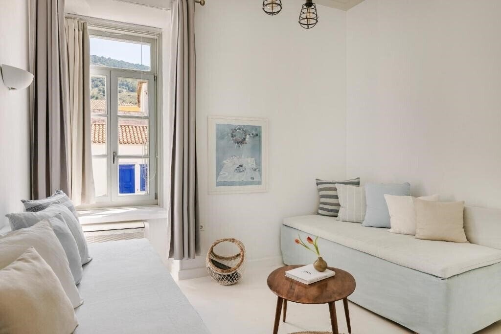Картинка Hydra Hotel 4*