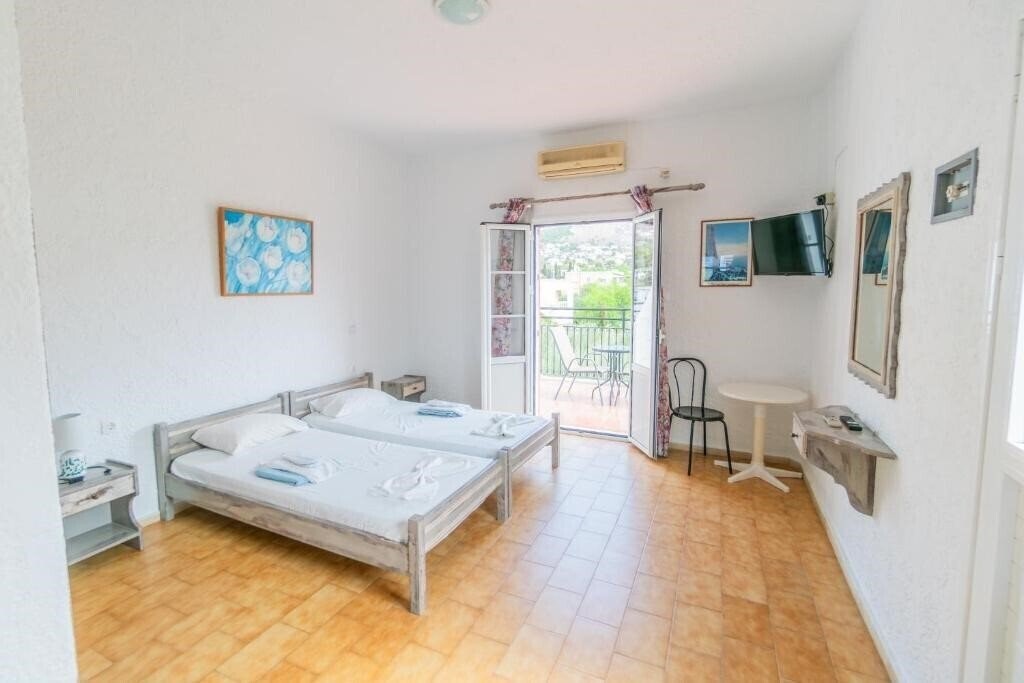 Фото Normas Village Hotel 3*