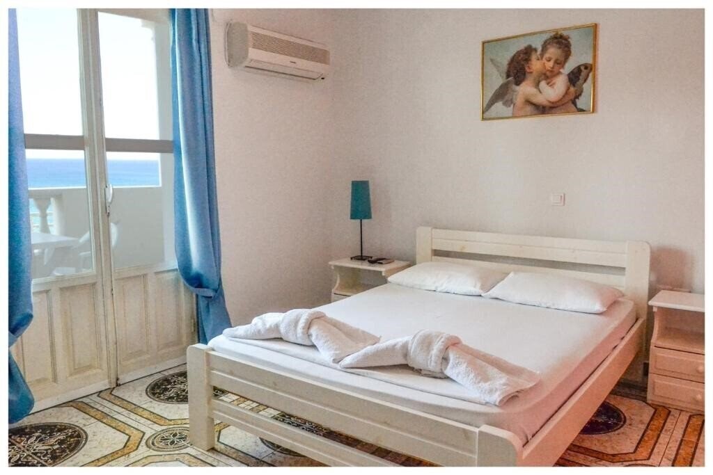 Фото Athena Palace 3*