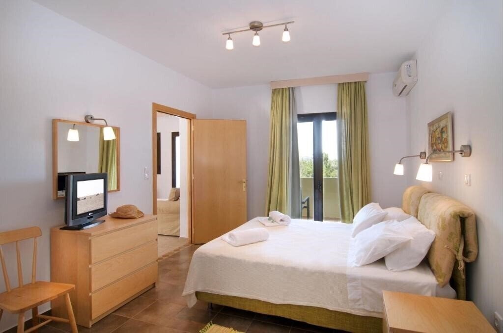 Фото Miraluna Hotel 3*