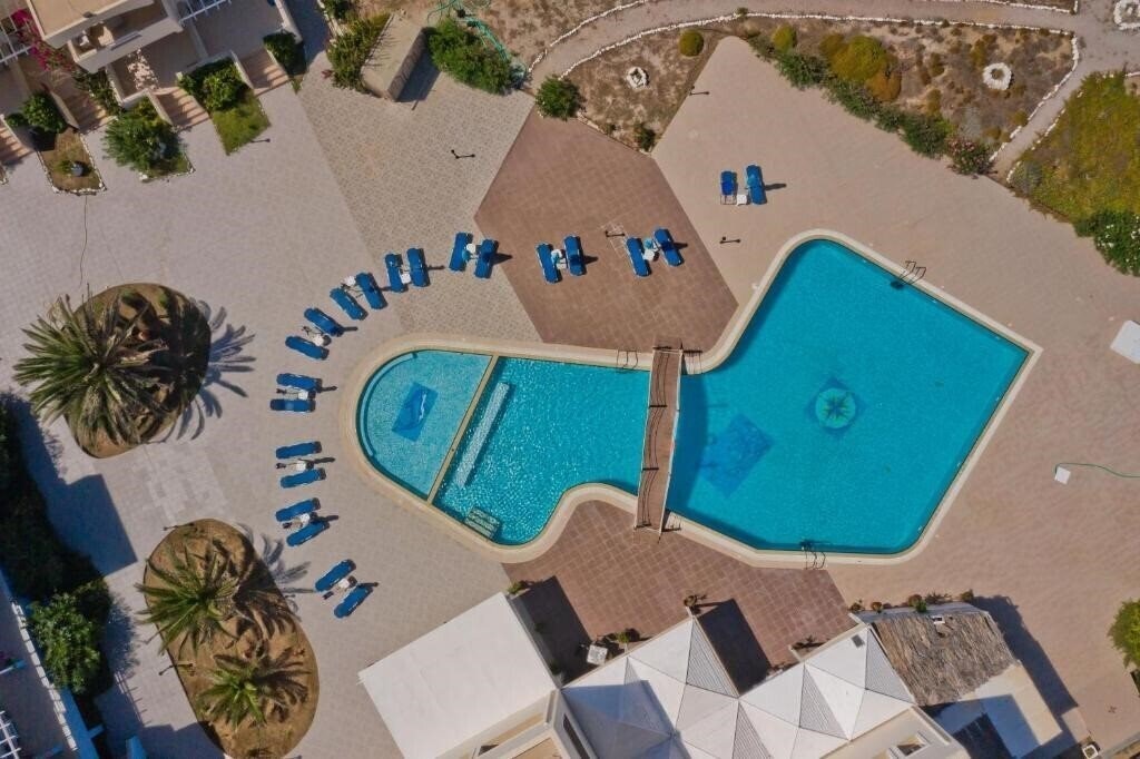 Фотография Royal Beach Hotel 4*