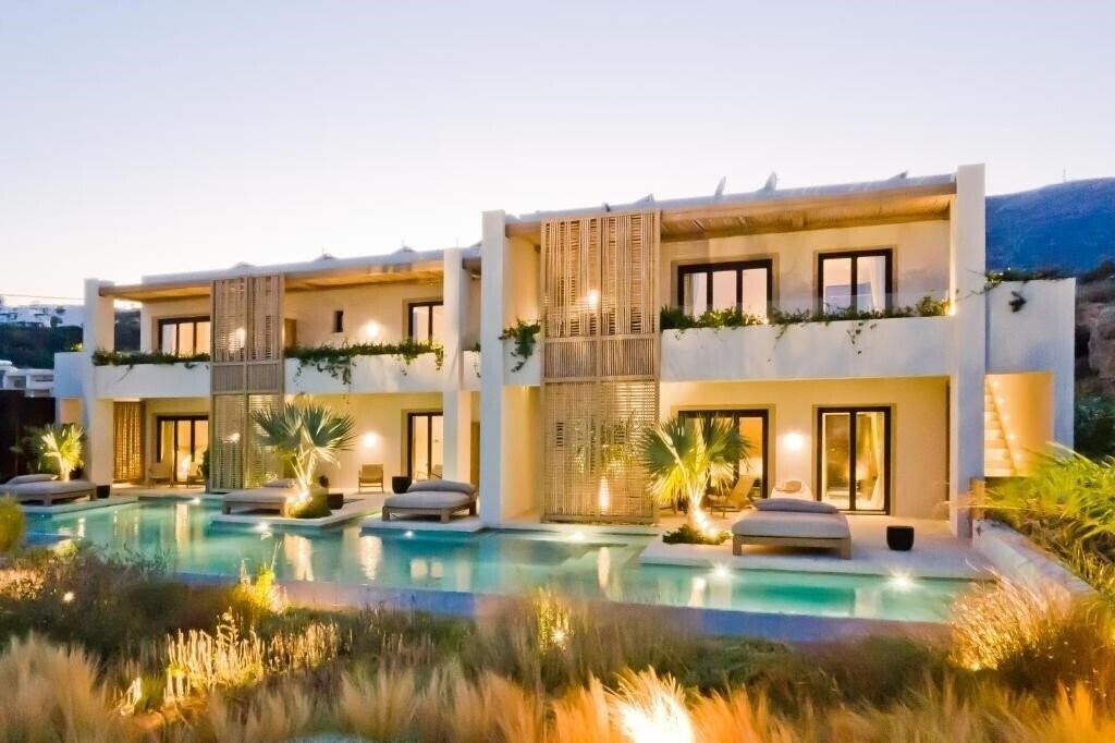 Отель Almi Luxury Rooms 5*