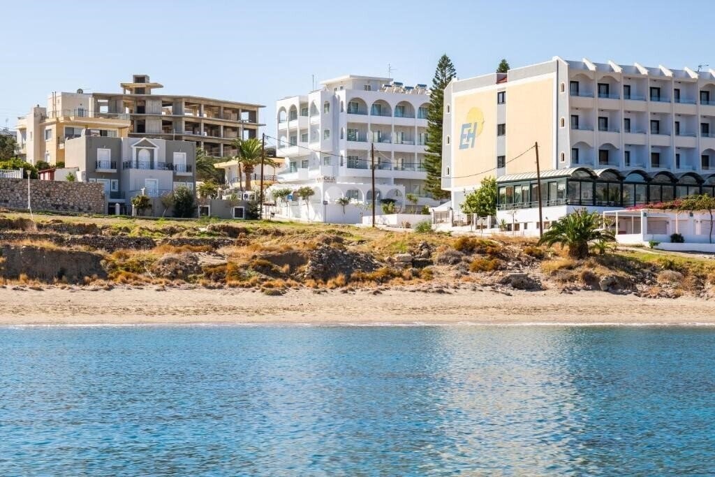 Отель Alos Suites 3*