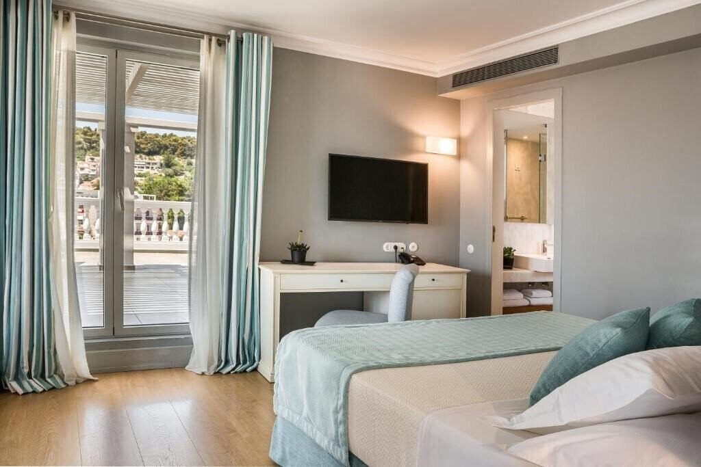 Зображення Aenos Hotel 4*