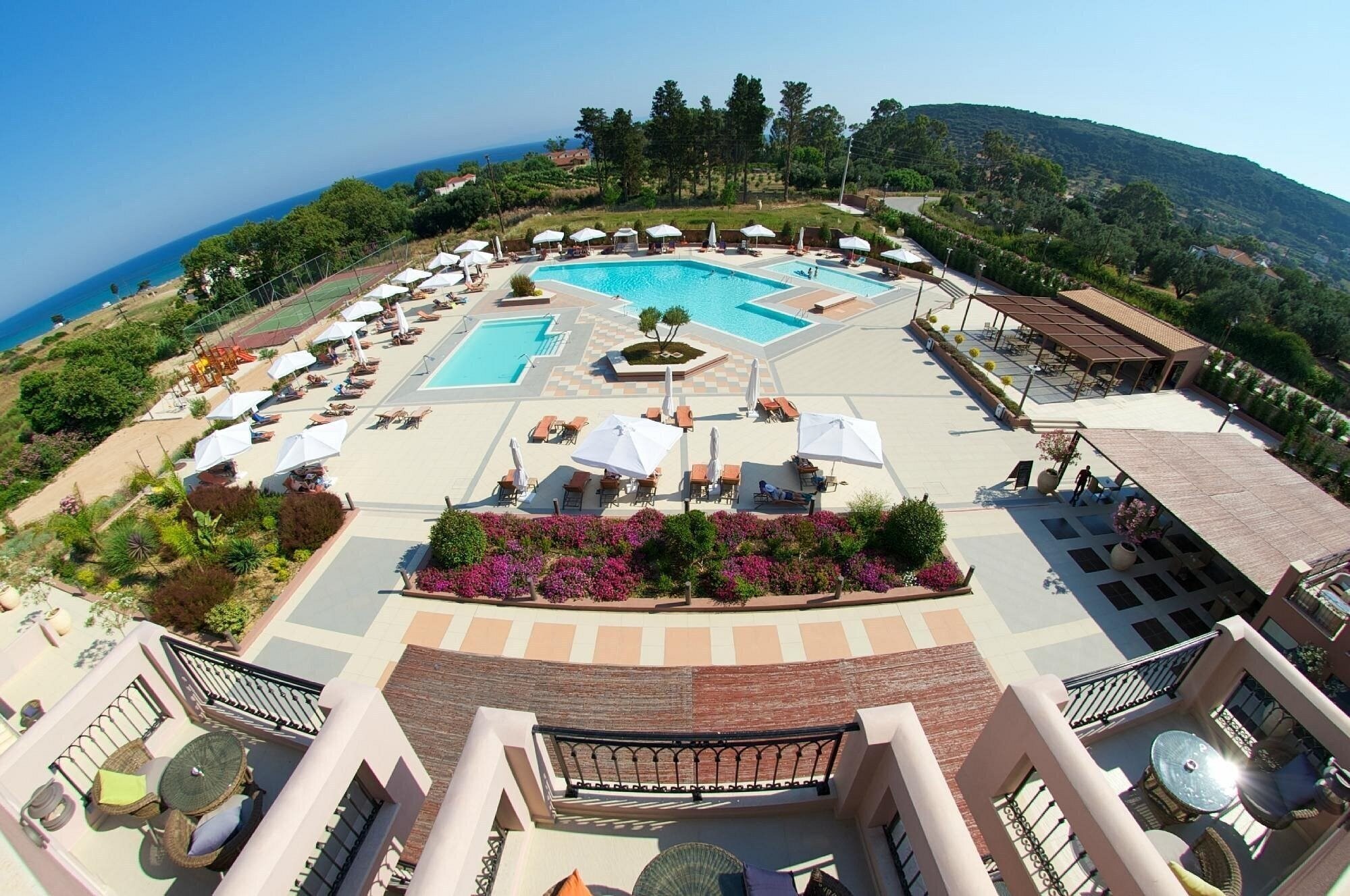 Готель Utopia Resort & Spa 4*