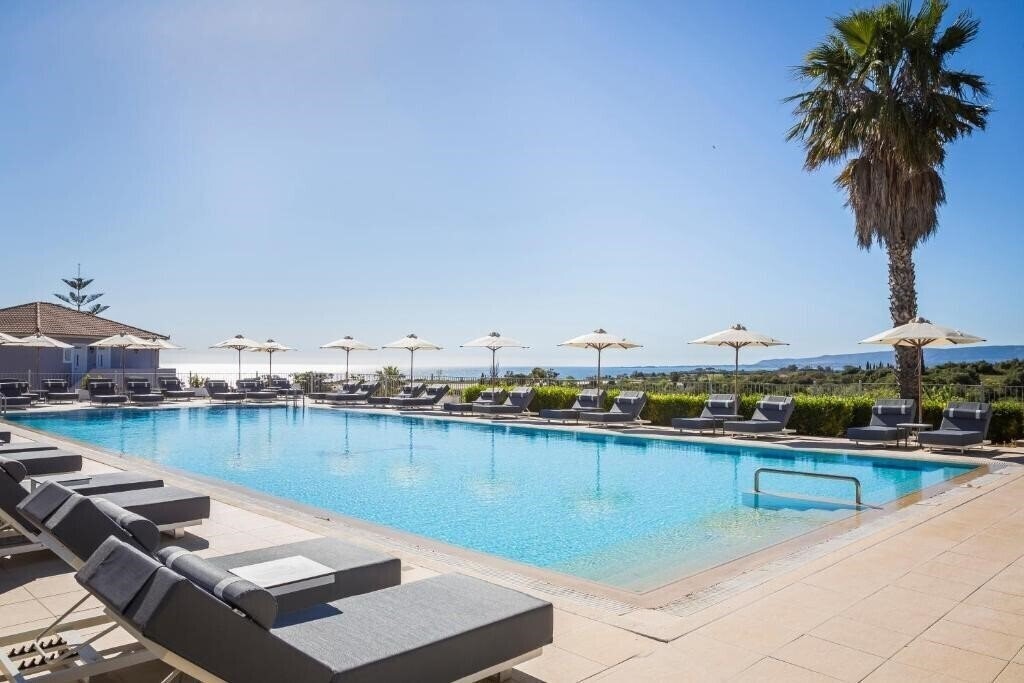 Отель Astra Village (Eloundy) 4*