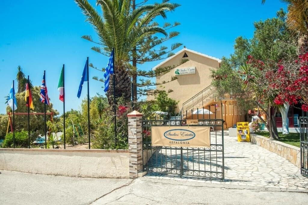 Фото Erietta Studios 3*