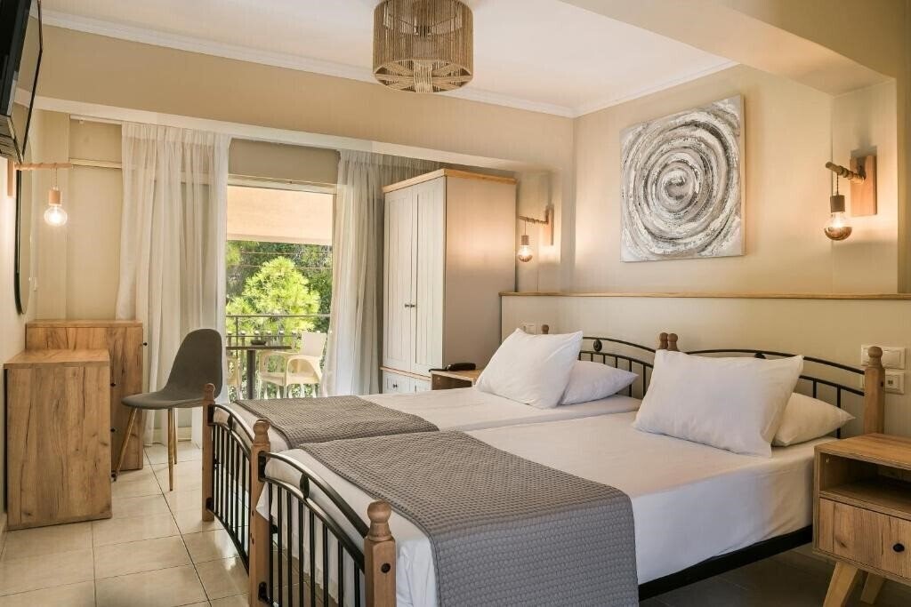 Фото Irilena Hotel 3*
