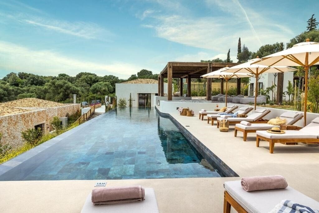 Готель Eliamos Villas Hotel & Spa 5*