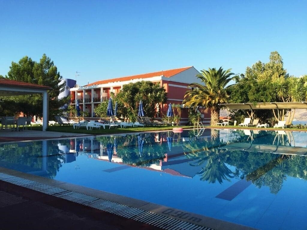 Отель Palatino (Lixouri) 3*