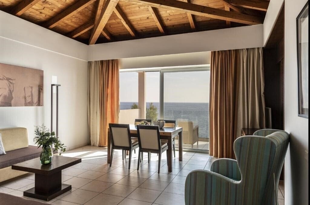 Картинка Louis Apostolata Island Resort 5*