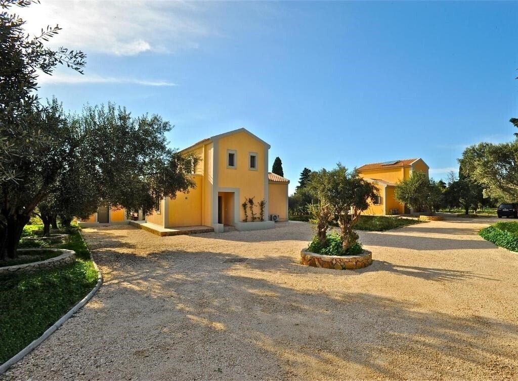 Картинка Elaia Villas 4*