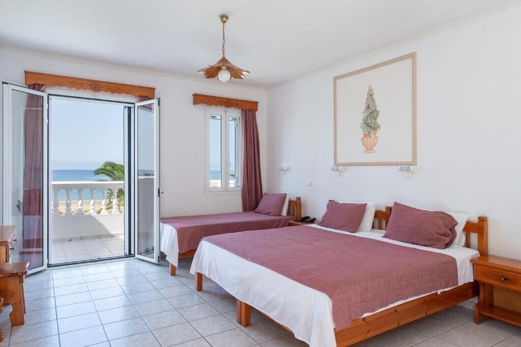 Готель Marina Bay Hotel (Skala) 3*